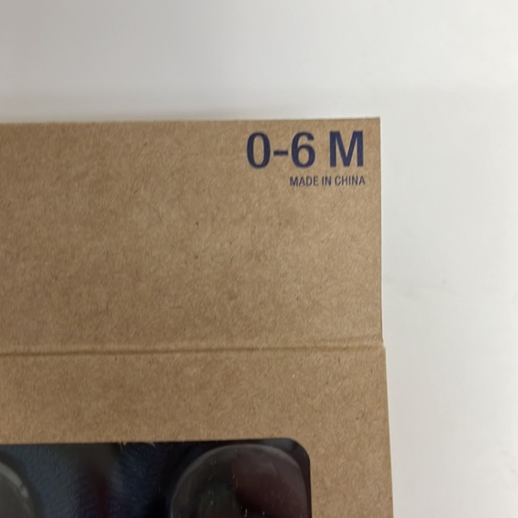 Champion 3 pc bodysuit and bib set with booties 1697 - Picture 3 of 6